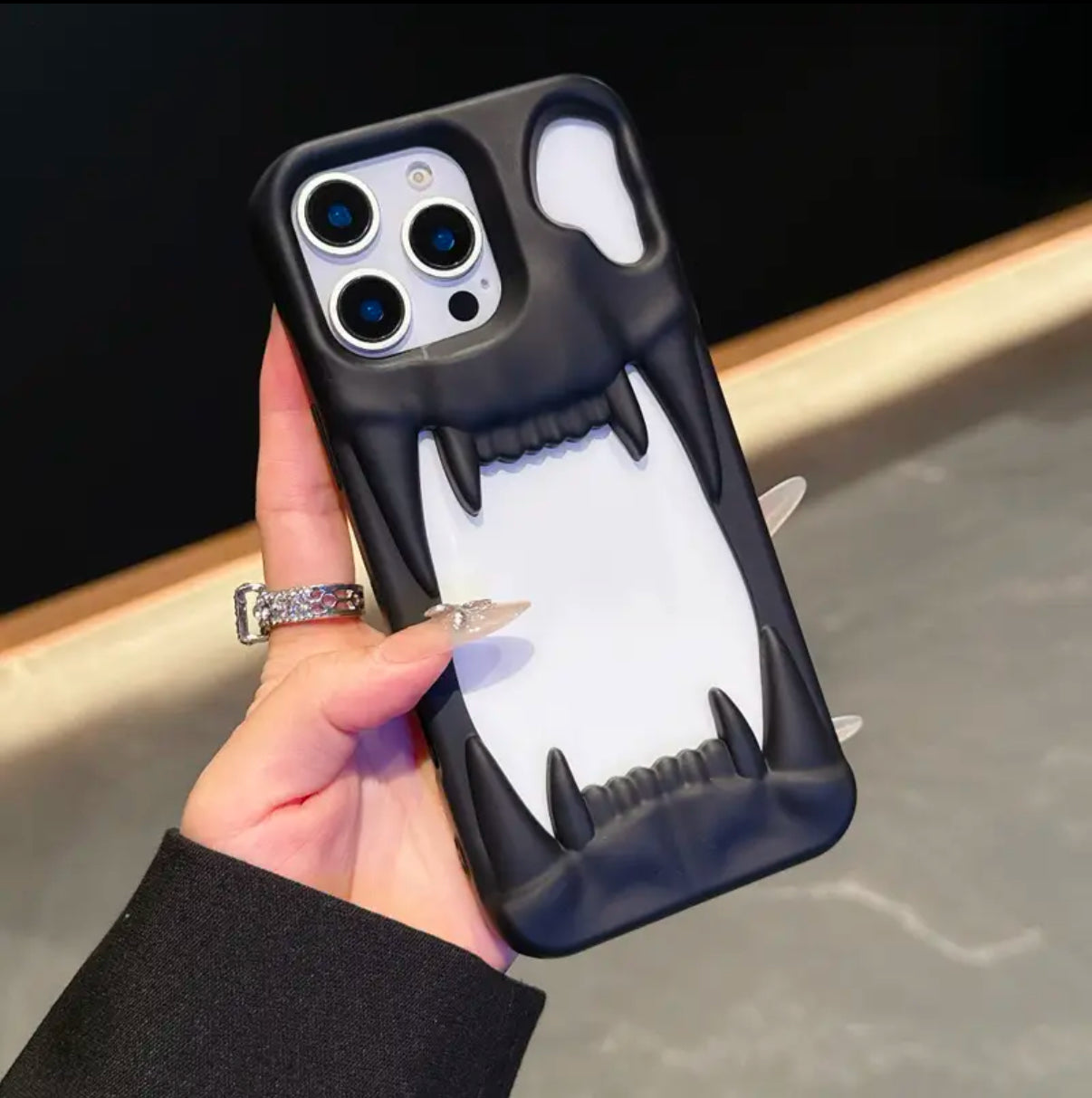 Tiger Tooth Case