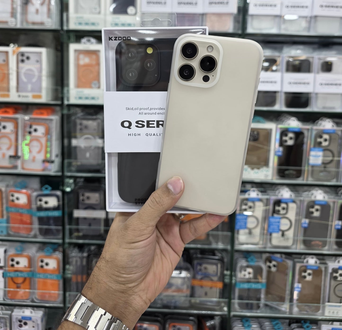 Kdoo/Kzdoo Q Series Silicone Case - 16 Pro Max/17 Pro & 17 Pro Max