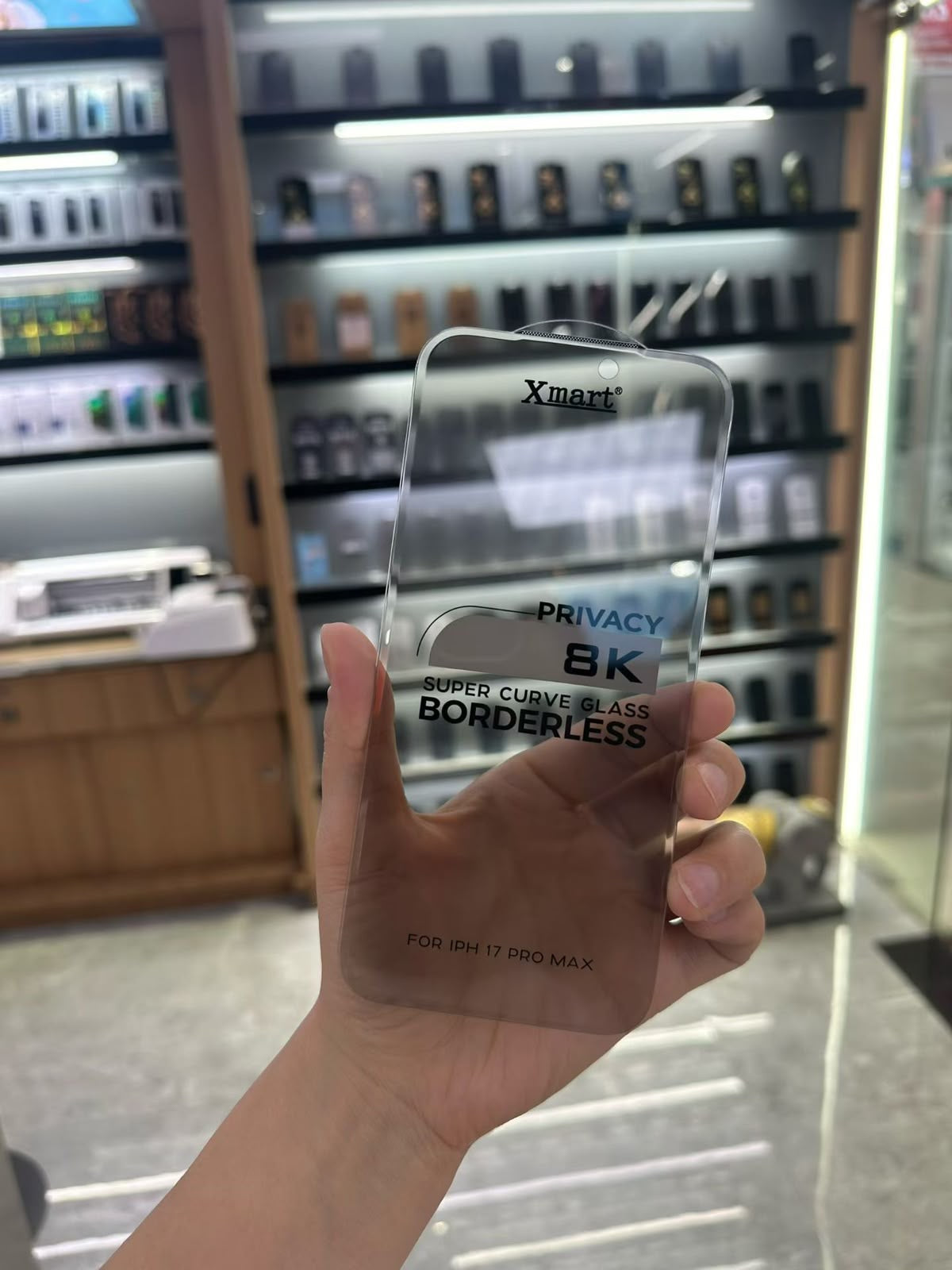 X-Mart Borderless 8K Privacy Screen Protector - 17 Pro Max