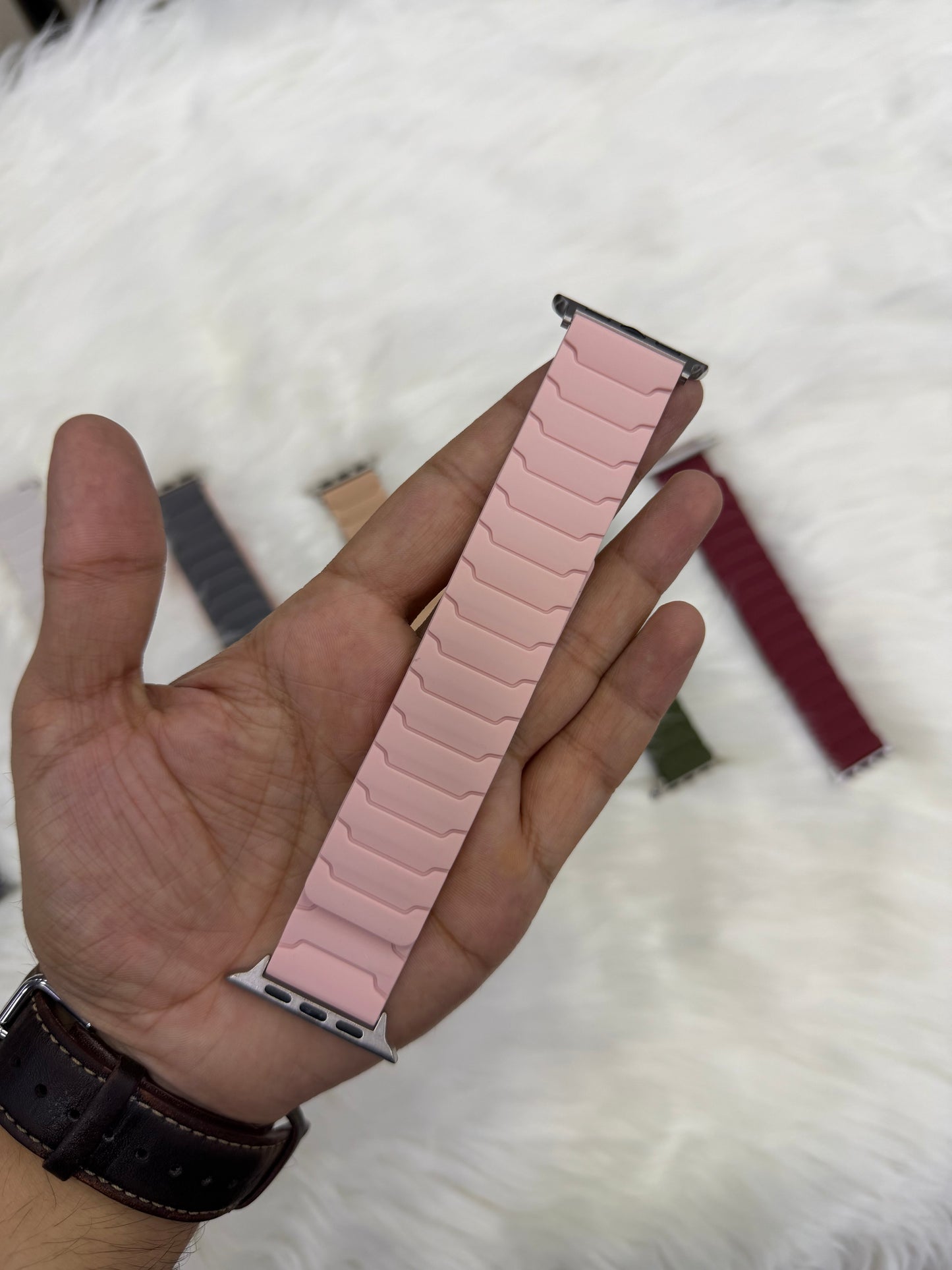 Silicone Magnetic Loop Strap - 38mm to 49mm