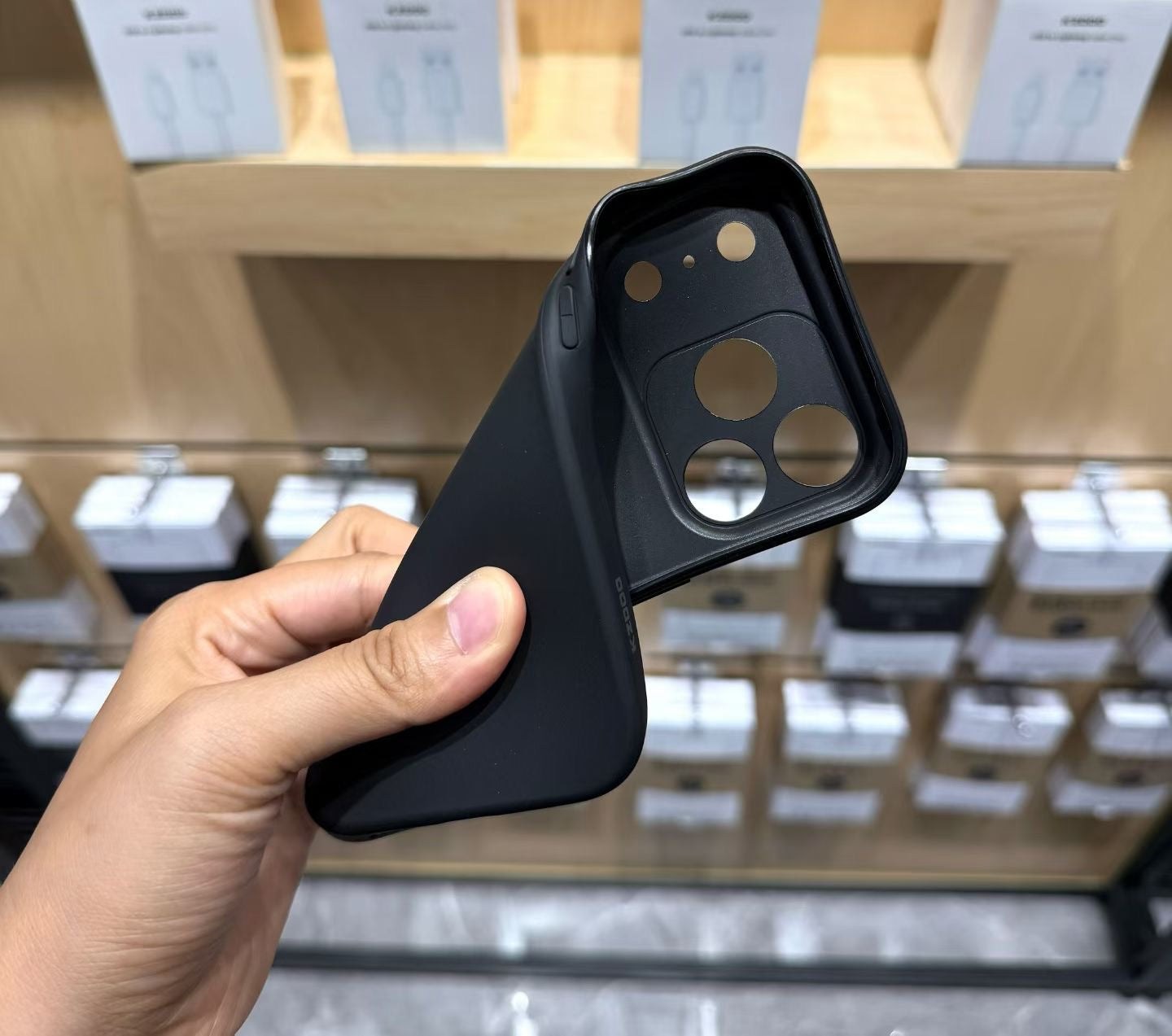 Kdoo/Kzdoo Q Series Silicone Case - 17 Pro Max