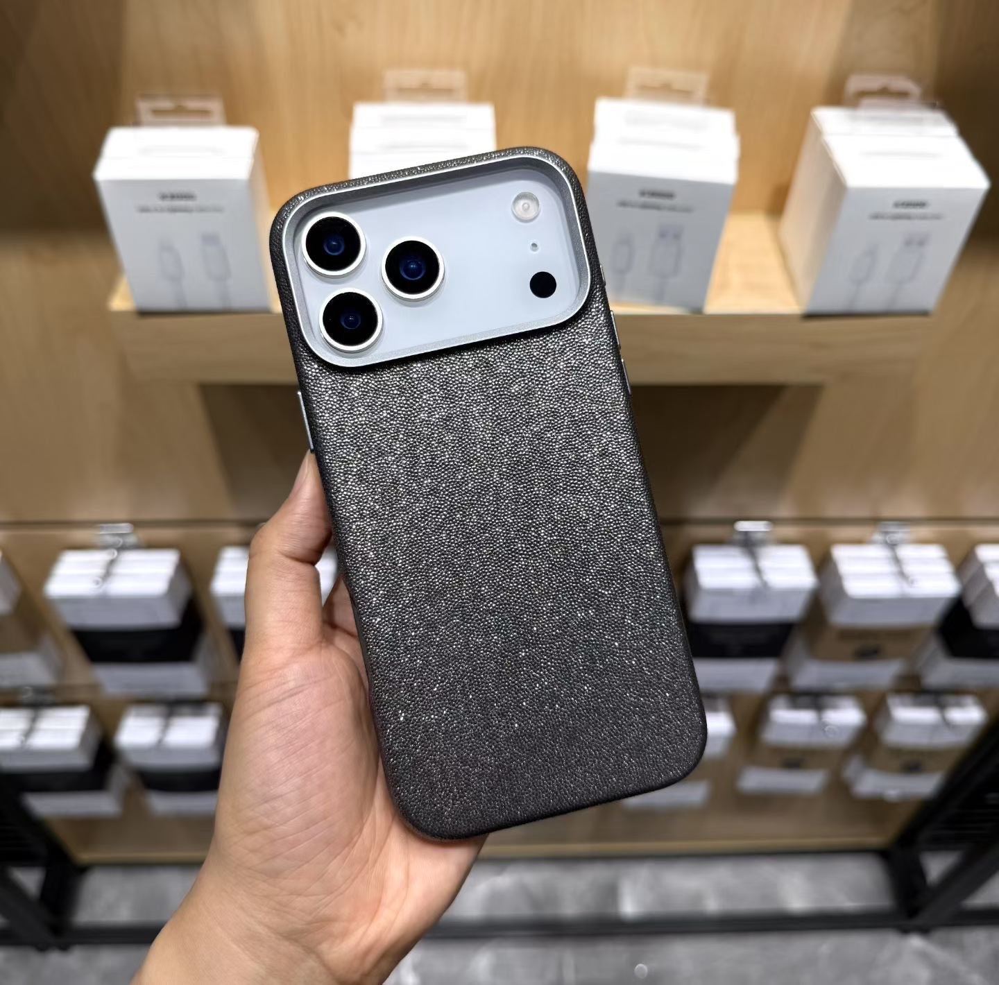 Kdoo/Kzdoo Sparkling Leather Case - 17 Pro Max