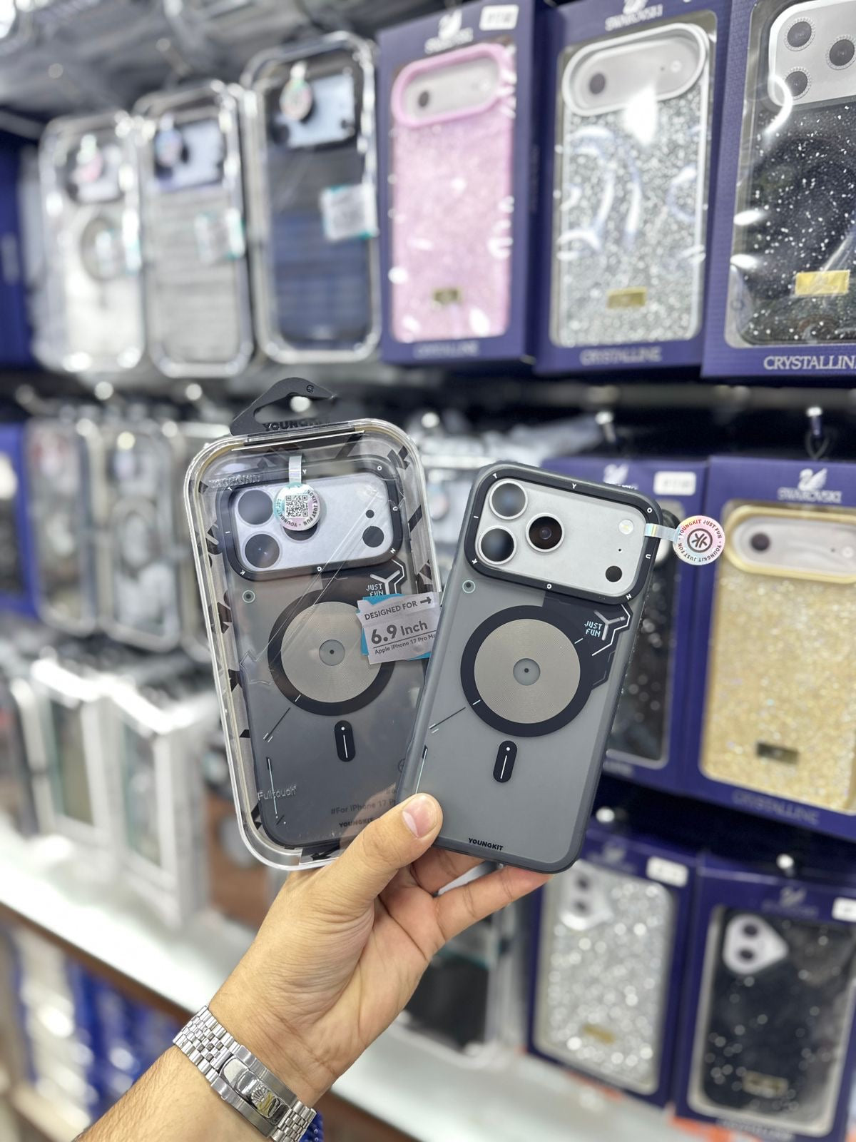 Youngkit Spy Series Black - 17 Pro & 17 Pro Max (MagSafe Supported)