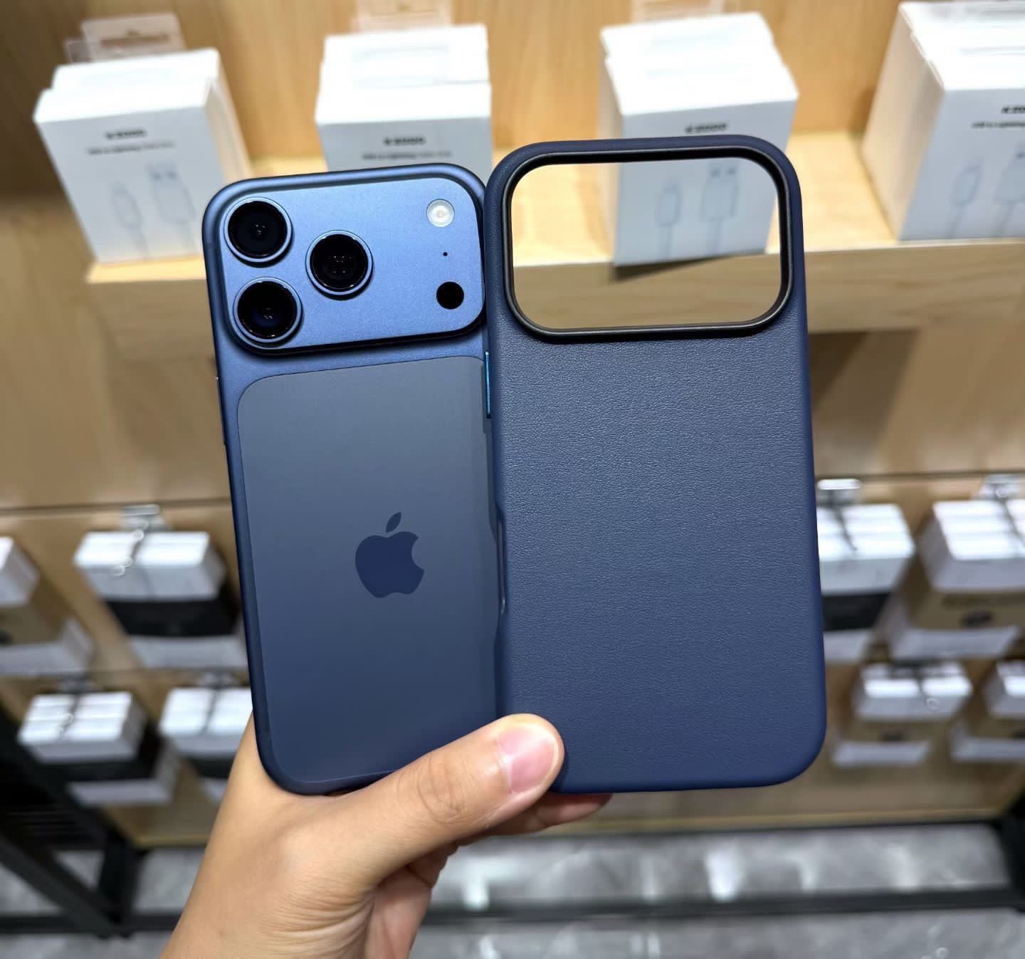 Kdoo/Kzdoo Noble Collection Leather Case - 17 Series