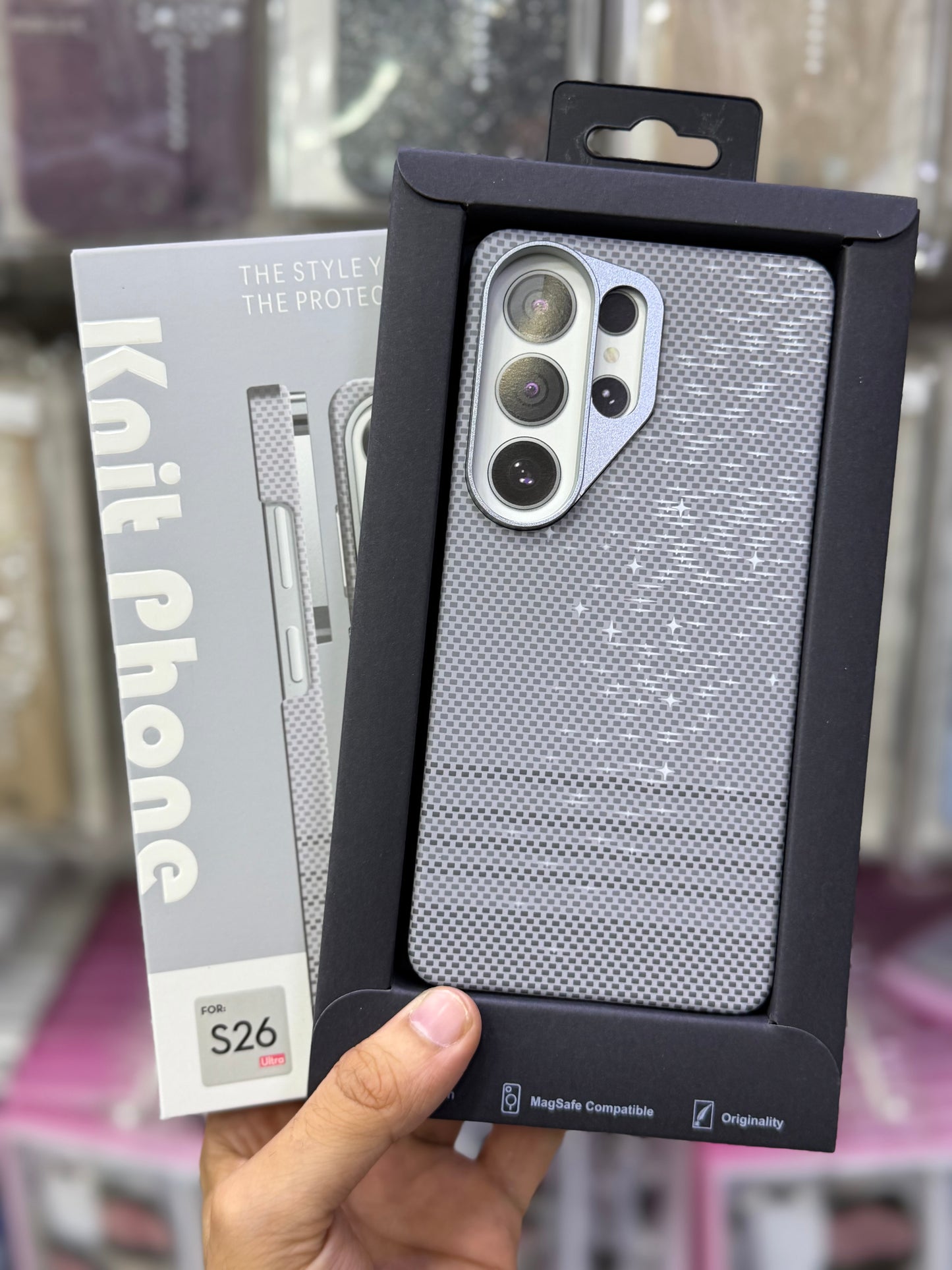 Knit Sides Cut Grey Stars MagSafe Case - S26 Ultra