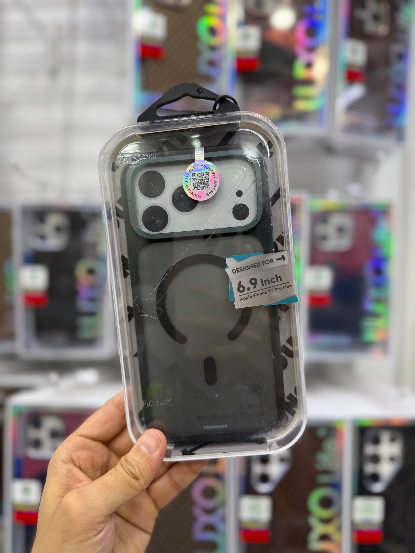 Youngkit Rock Sand Black - 17 Pro Max (MagSafe Supported)